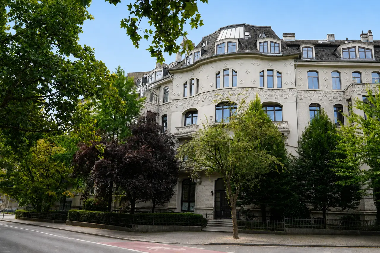 Historischer Altbau der Privatpraxis in Wiesbaden
